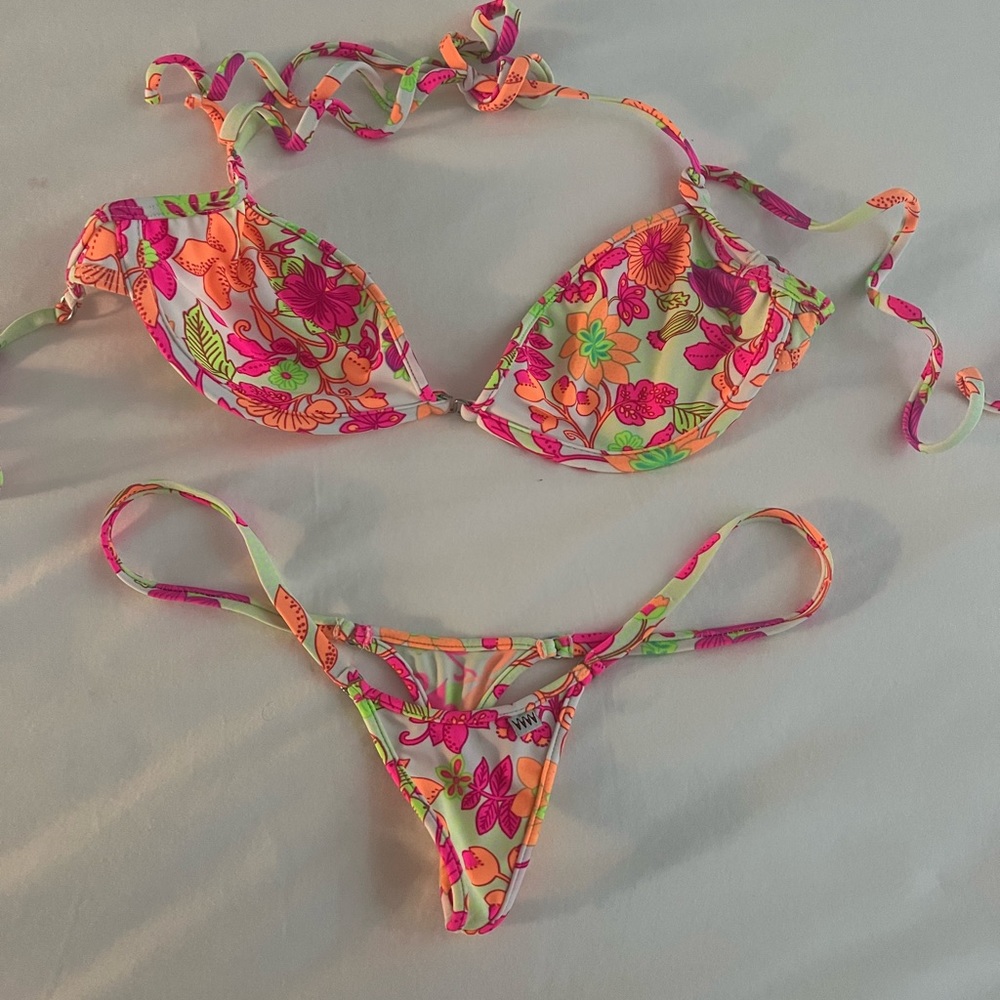 Wicked Weasel LUnderwire Floral Bikini Top and matching Lthong bottoms
